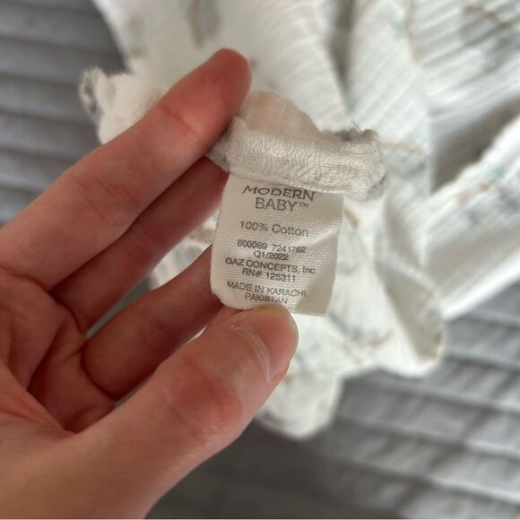 Modern Baby Cotton Muslin Koala Bear Print Gauze Blanket - Picture 5 of 6